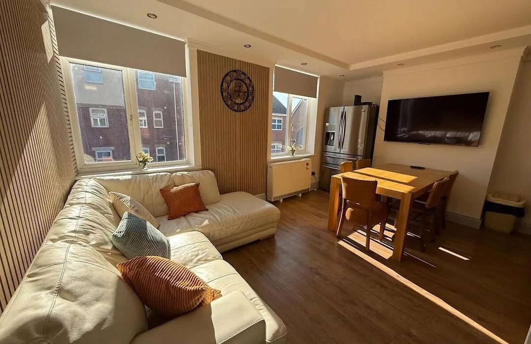 Spacious 4Br For Contractors, Groups, Families-1